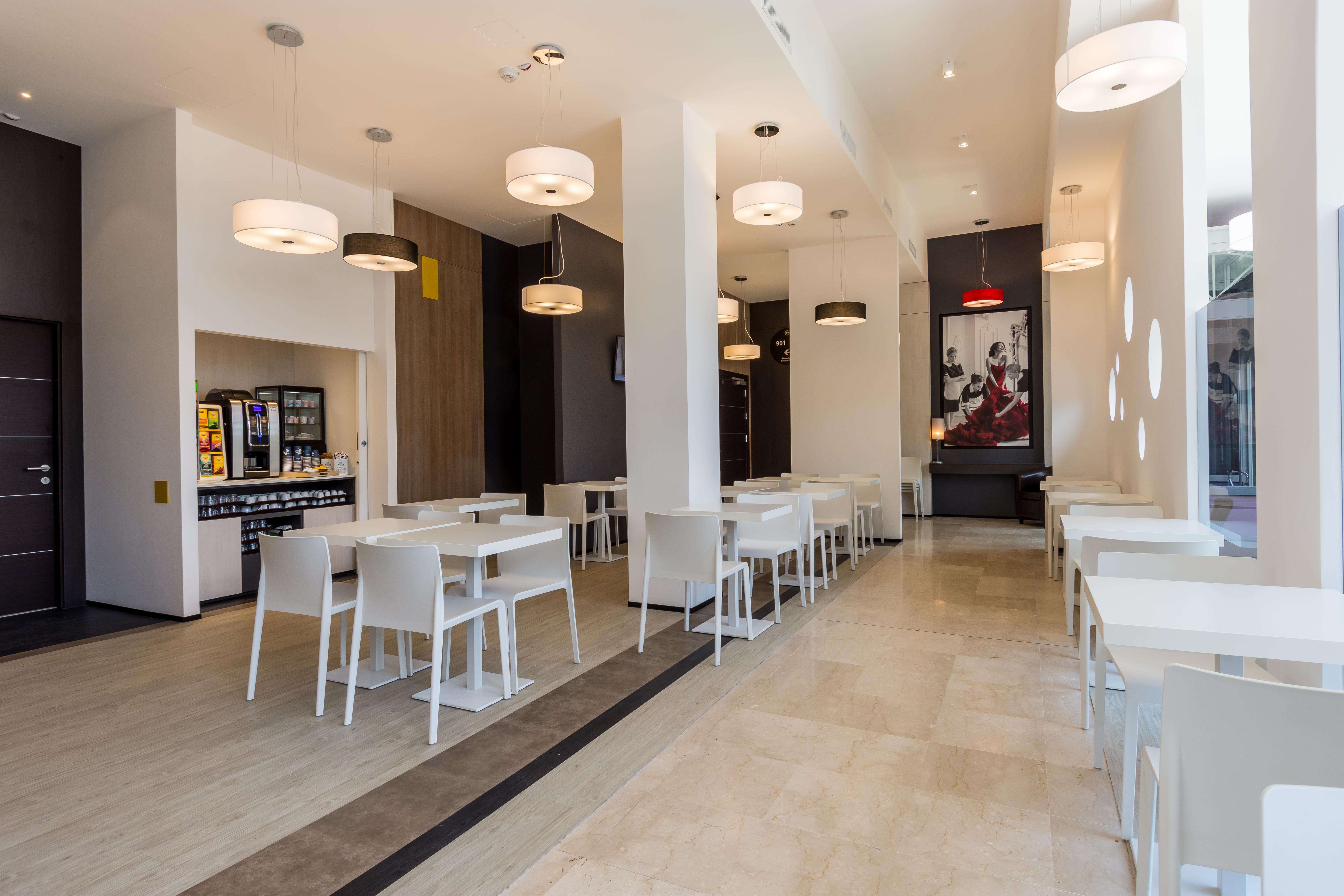 B&B Hotel Savona Eksteriør billede
