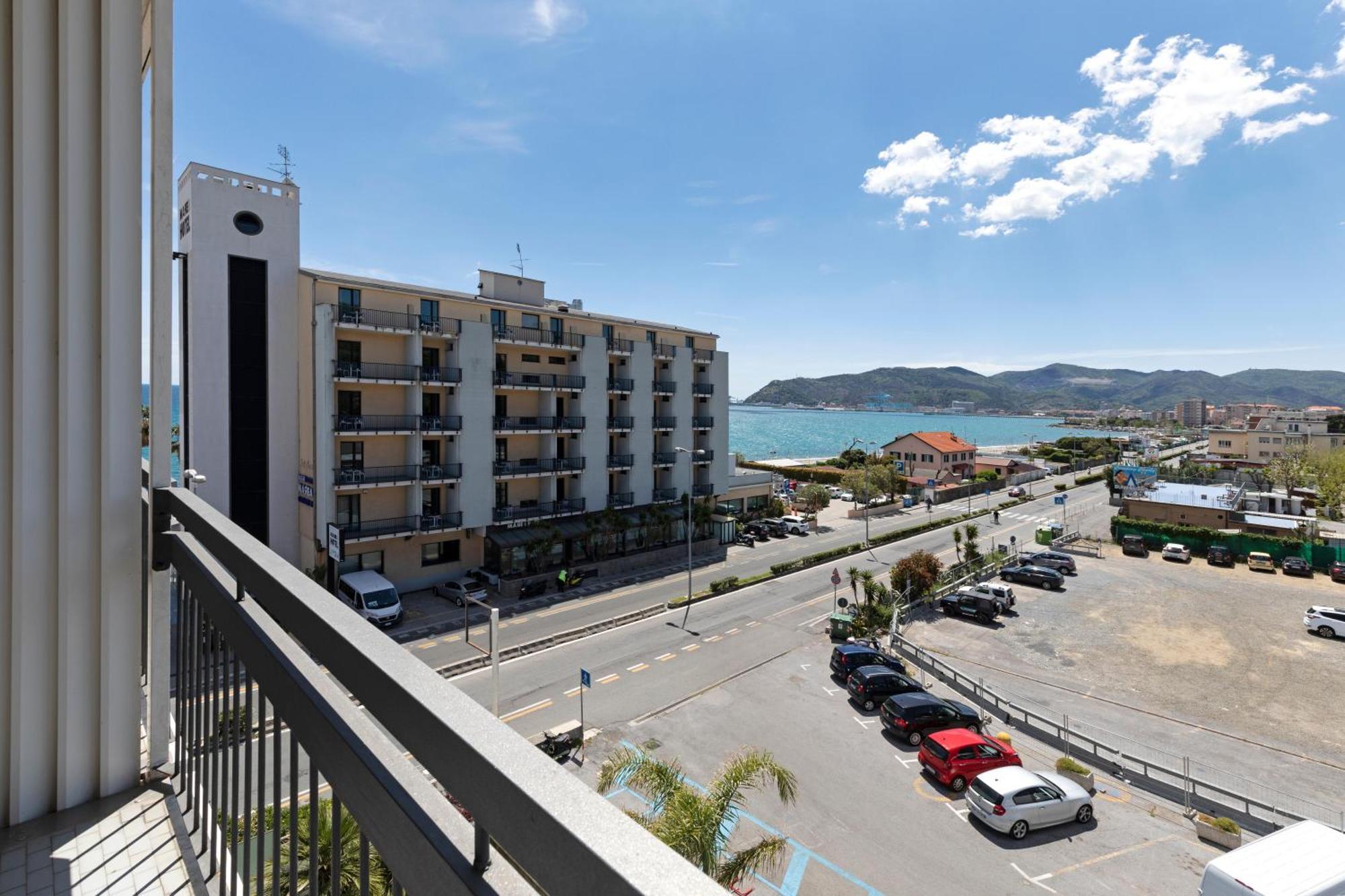 B&B Hotel Savona Eksteriør billede